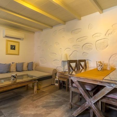 Lavish Suites Agios Ioannis Diakoftis エクステリア 写真