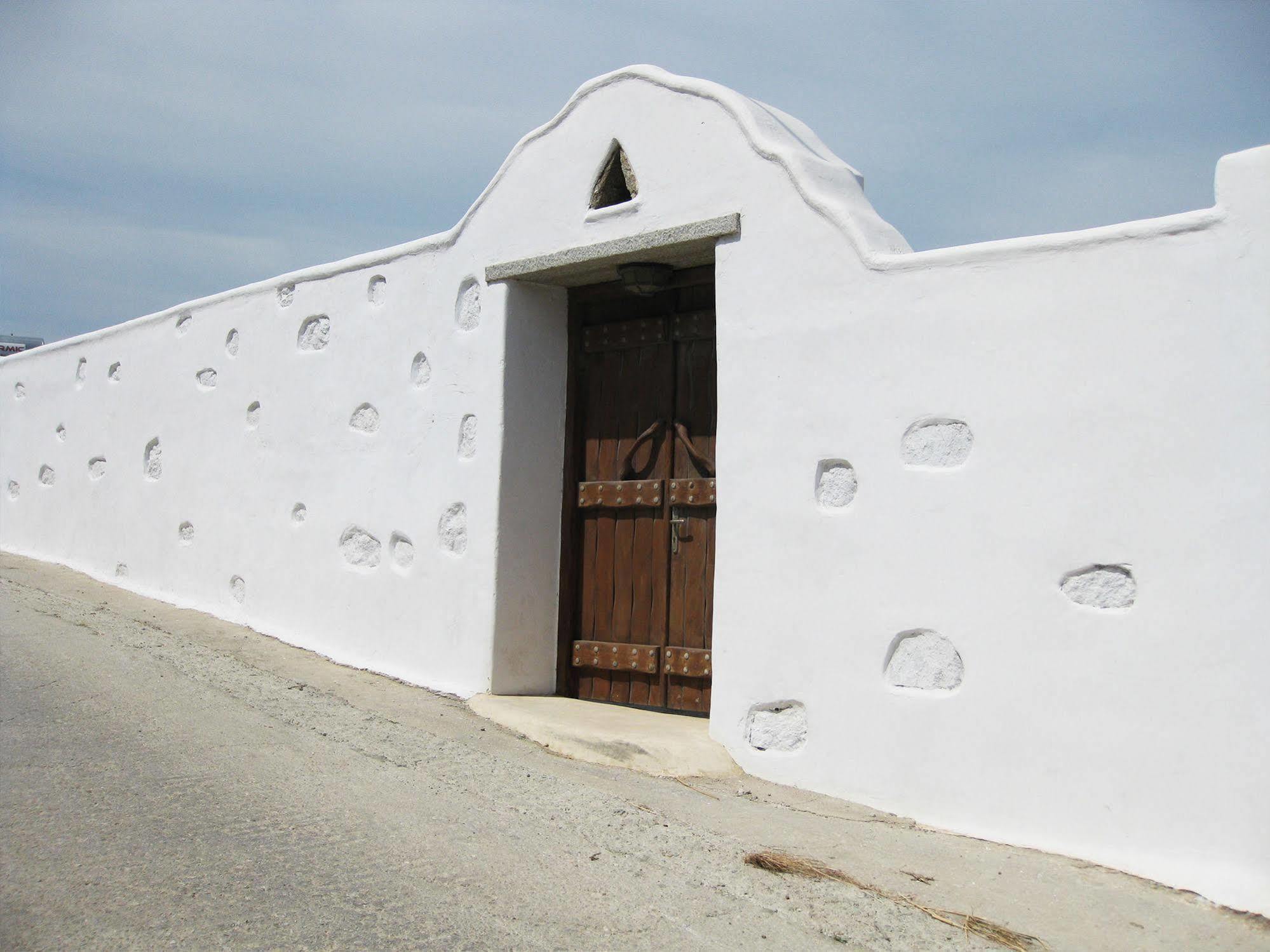 Lavish Suites Agios Ioannis Diakoftis エクステリア 写真