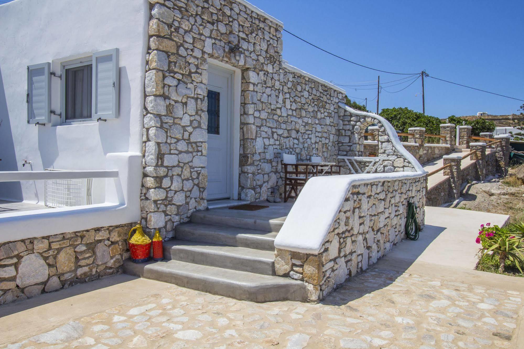Lavish Suites Agios Ioannis Diakoftis エクステリア 写真