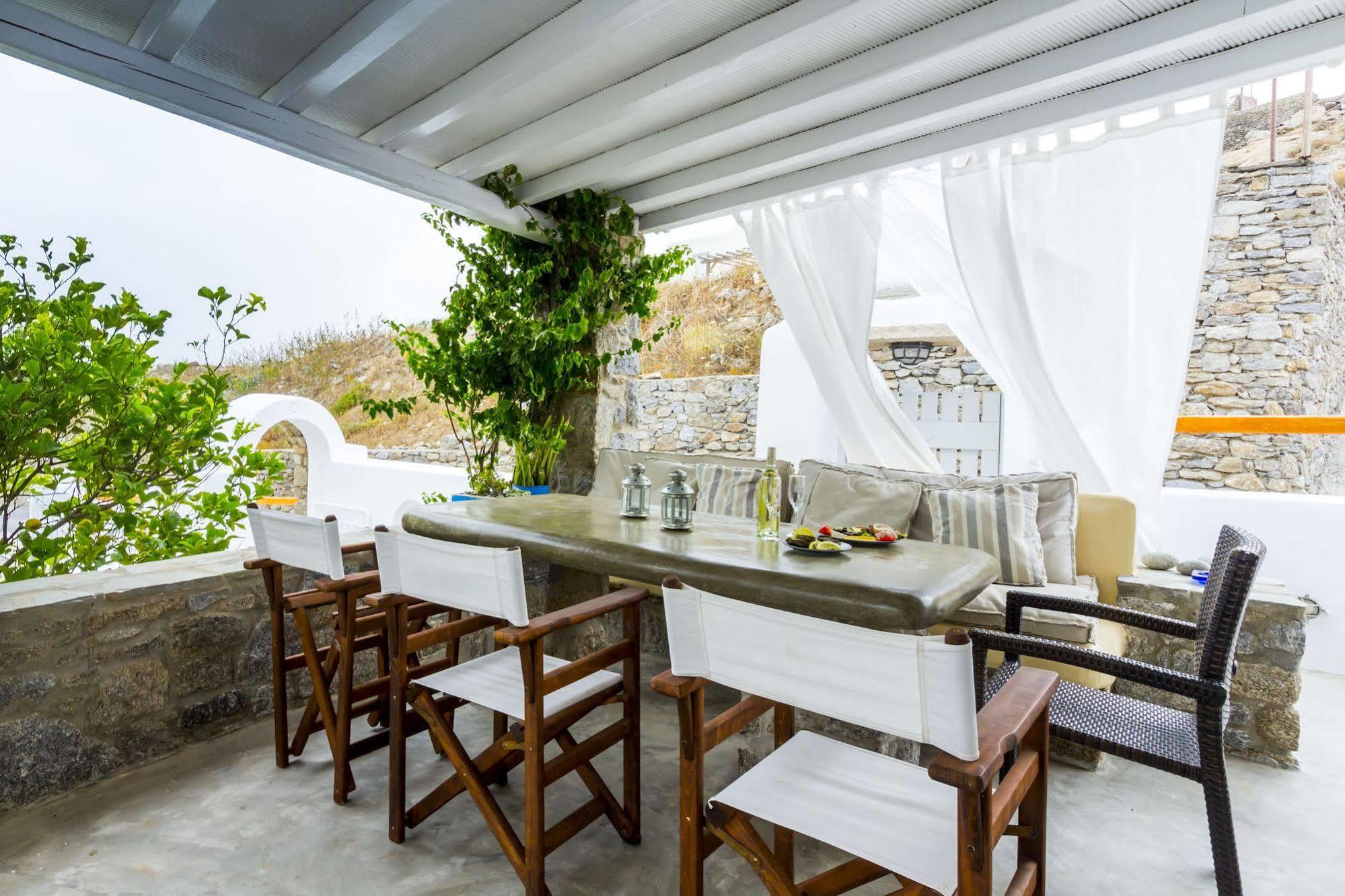 Lavish Suites Agios Ioannis Diakoftis エクステリア 写真