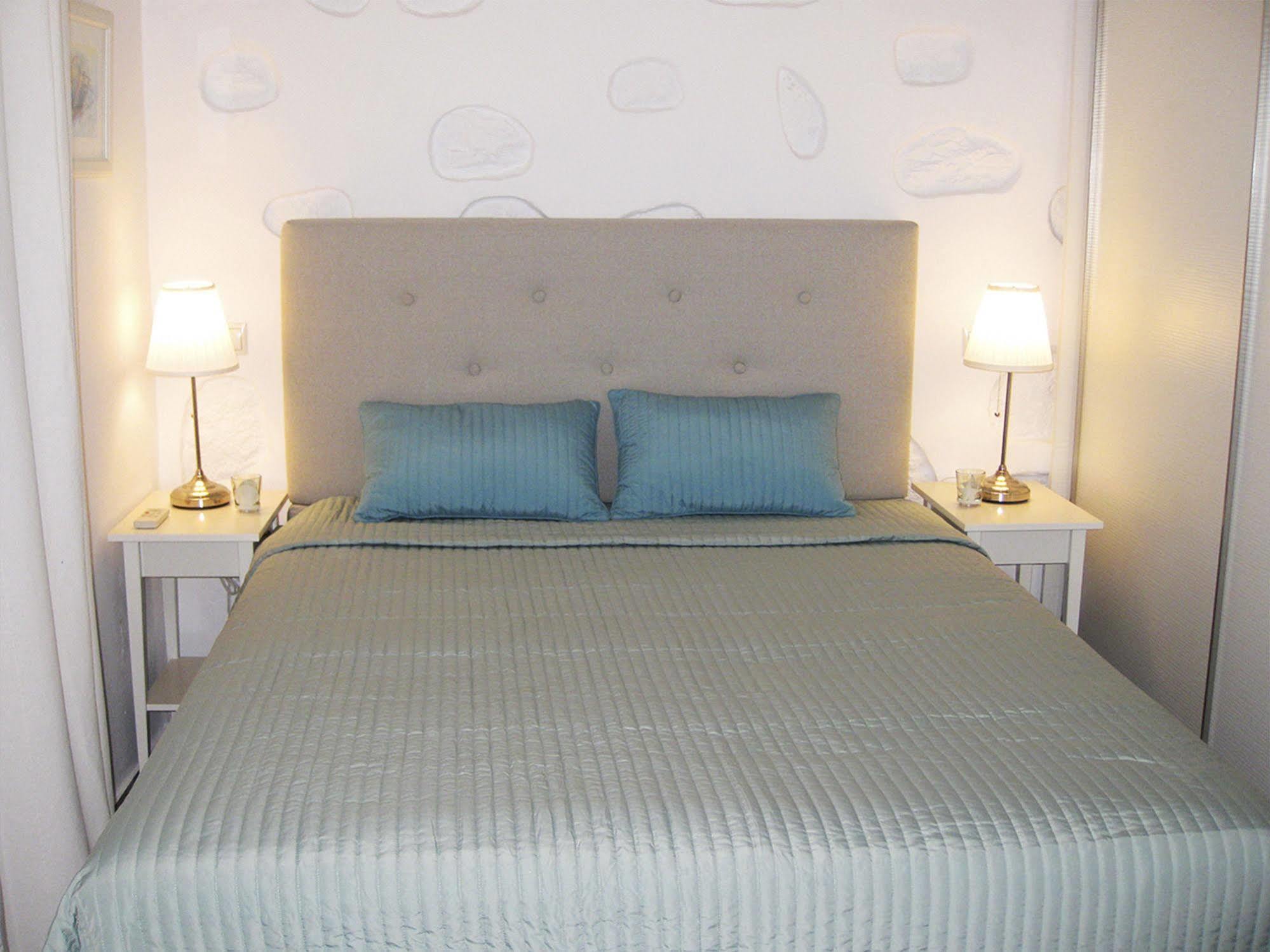 Lavish Suites Agios Ioannis Diakoftis エクステリア 写真