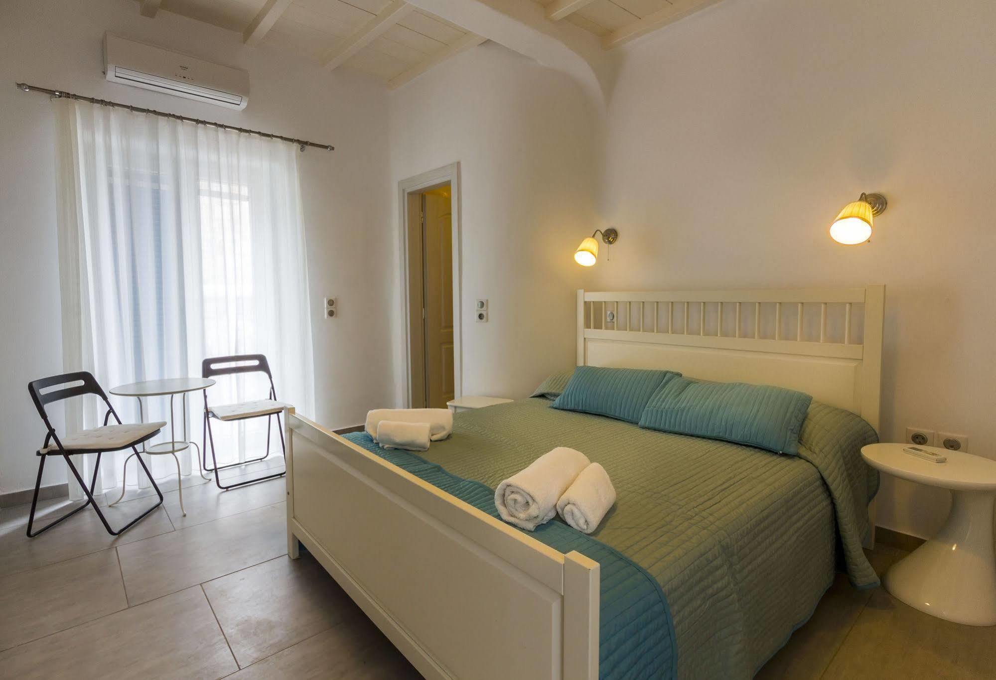 Lavish Suites Agios Ioannis Diakoftis エクステリア 写真