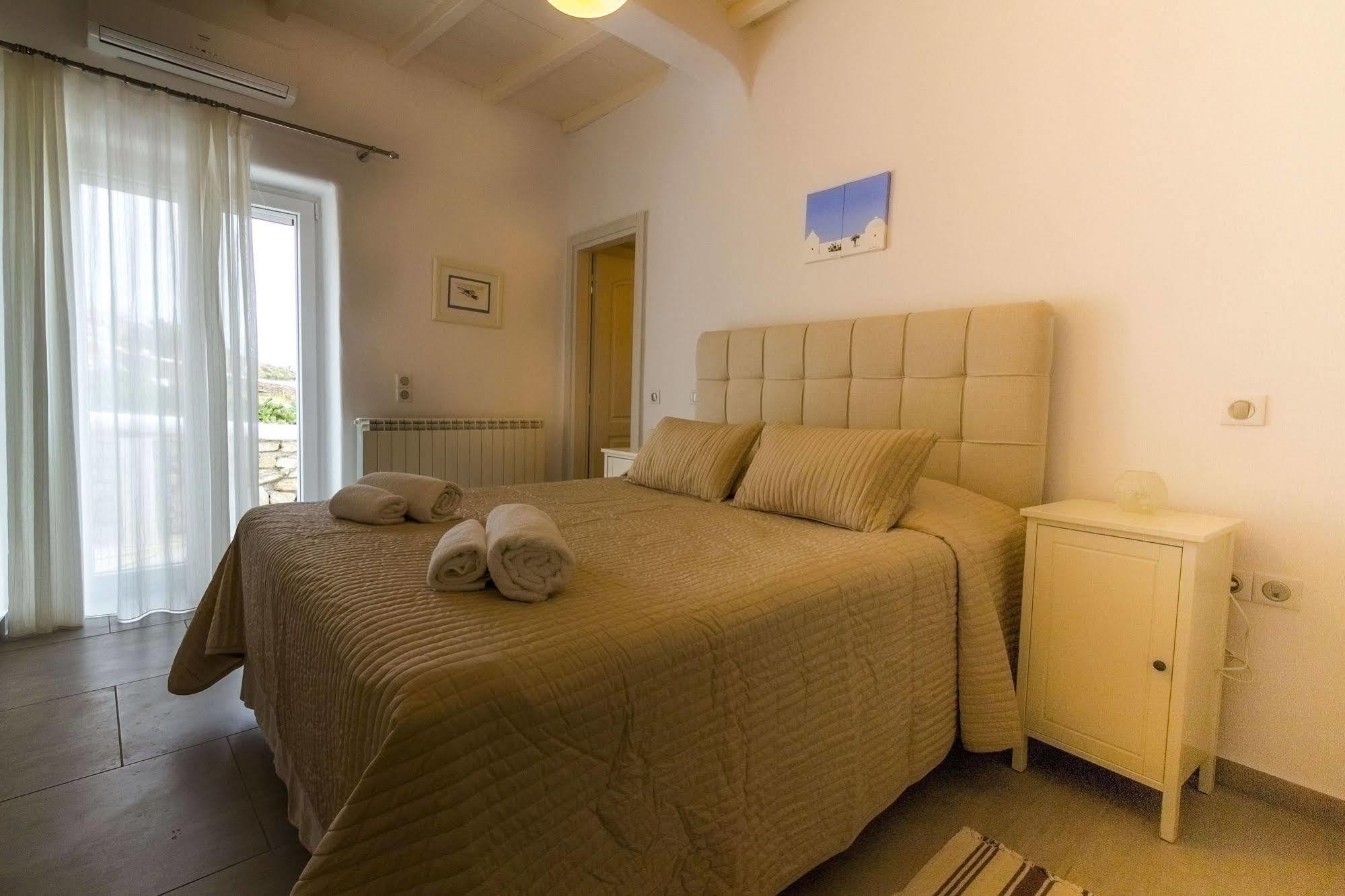 Lavish Suites Agios Ioannis Diakoftis エクステリア 写真